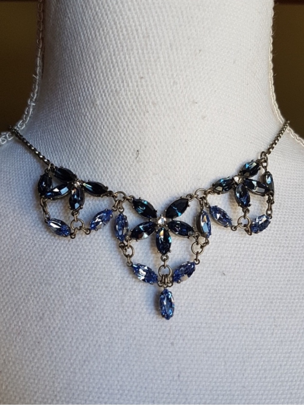 Swarovski Crystallized Blue Shades Marquis Crystal Floral Leaf Necklace NWT